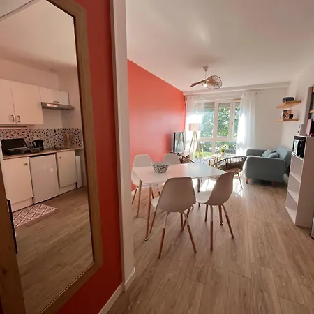 La Tour Saint-nicolas Apartment *